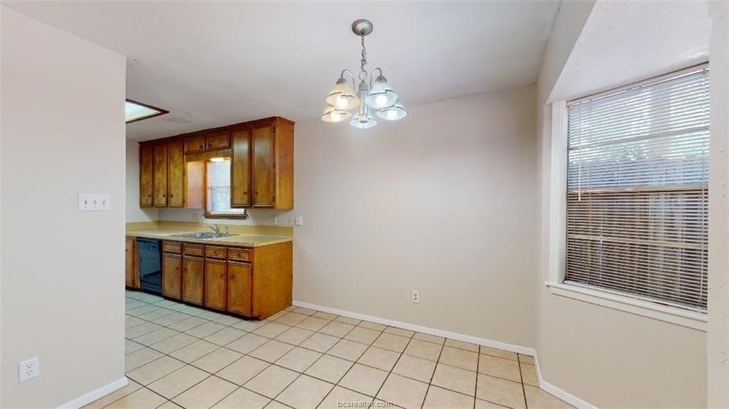 3011 Adrienne Dr - Photo 4 of 20