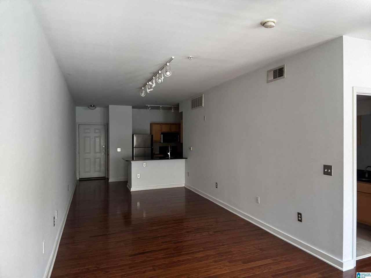 401 20th Street Ensley #216 - Photo 5 of 27