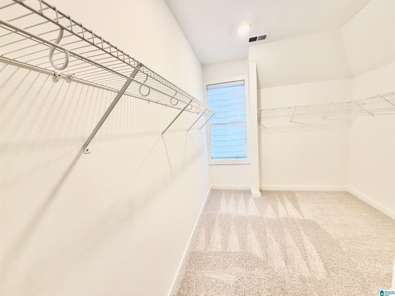 4668 Everlee Pkwy - Photo 7 of 26