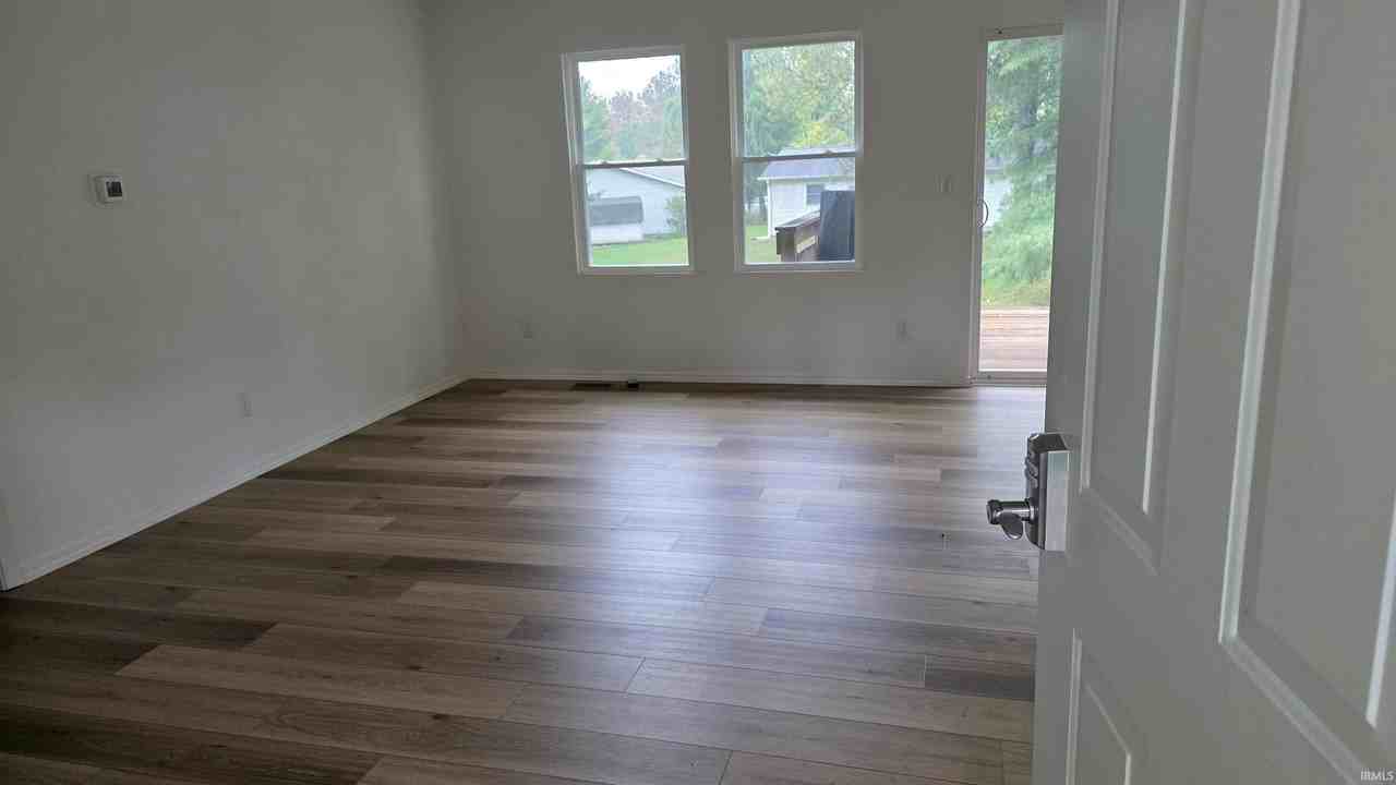 5927 Phyllis Ct - Photo 2 of 19