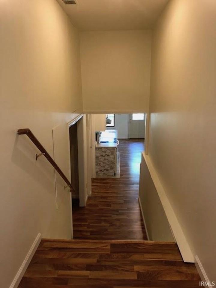 607 E Moody Dr - Photo 3 of 16
