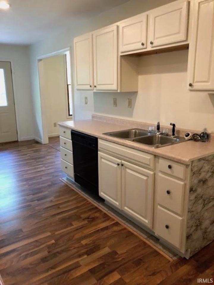 607 E Moody Dr - Photo 5 of 16