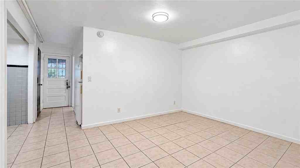 4817 66th St #1 - Photo 2 of 5