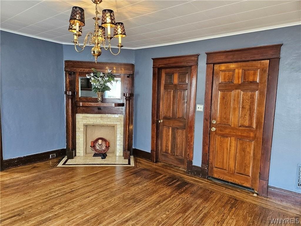 455 Abbott Rd - Photo 5 of 11
