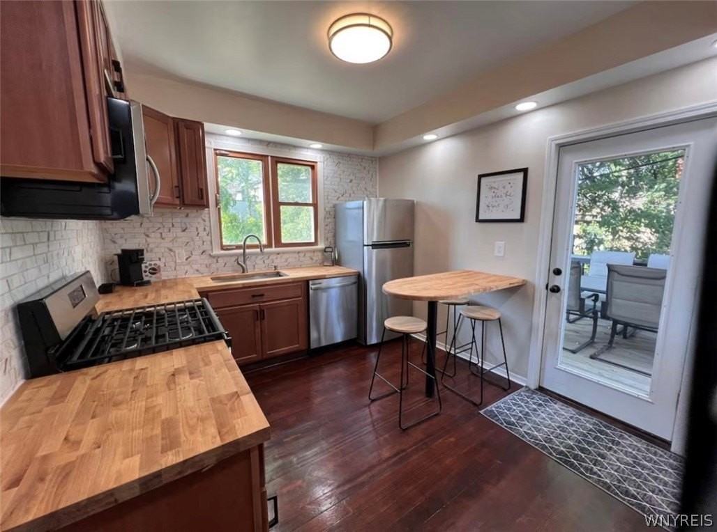 484 Grant St - Photo 7 of 14