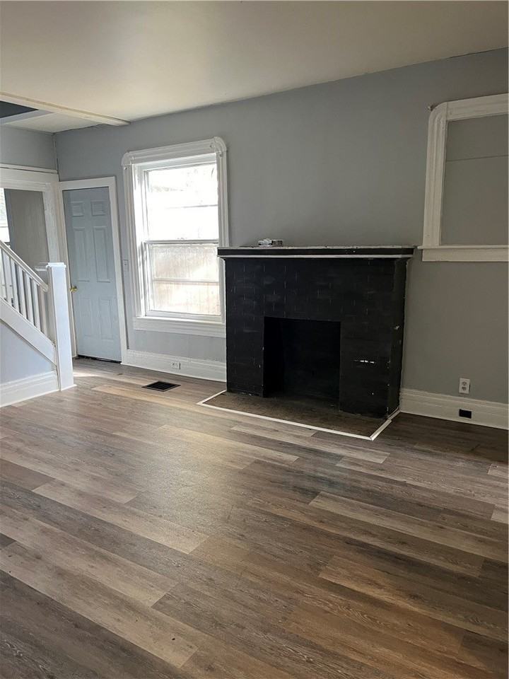 304 Euclid Ave - Photo 2 of 14