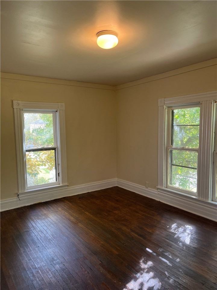 304 Euclid Ave - Photo 6 of 14