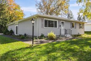 featured image of 44 Loreto Ave