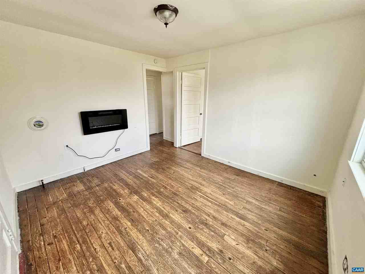407 9th St Nw - Photo 2 of 19