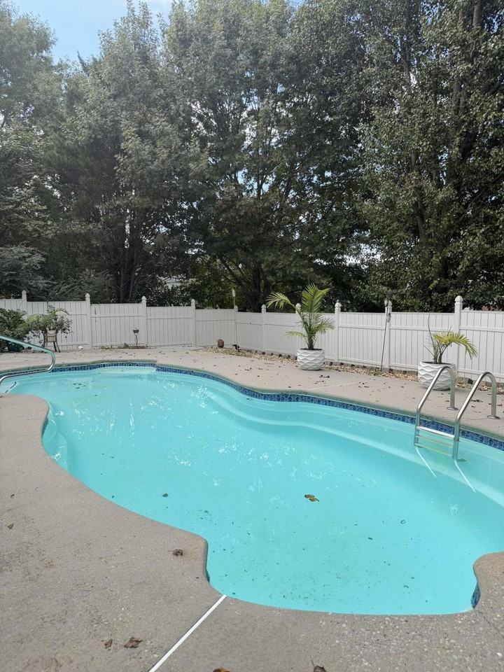 179 Blue Heron Dr - Photo 2 of 20