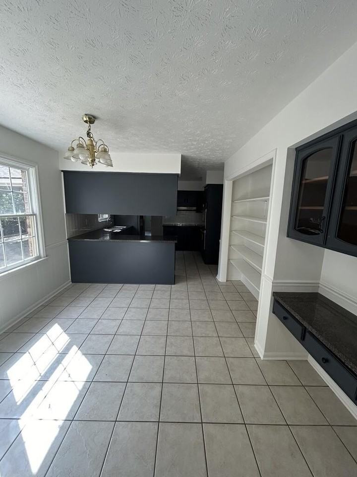 3232 College Dr - Photo 7 of 12