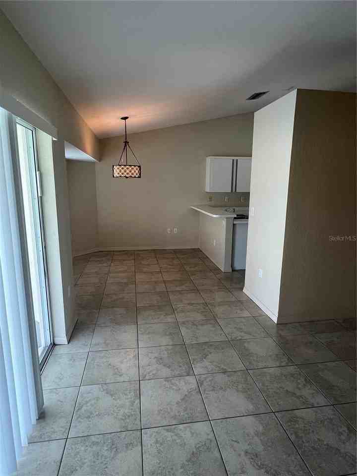 33 Orlando Blvd - Photo 4 of 22
