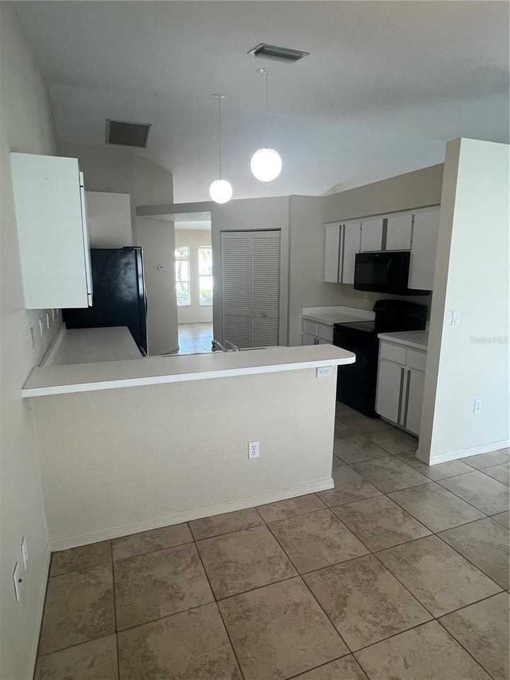 33 Orlando Blvd - Photo 5 of 22