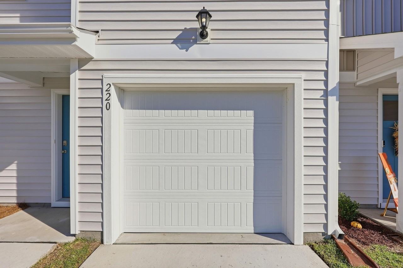 220 Bayou Loop - Photo 2 of 40