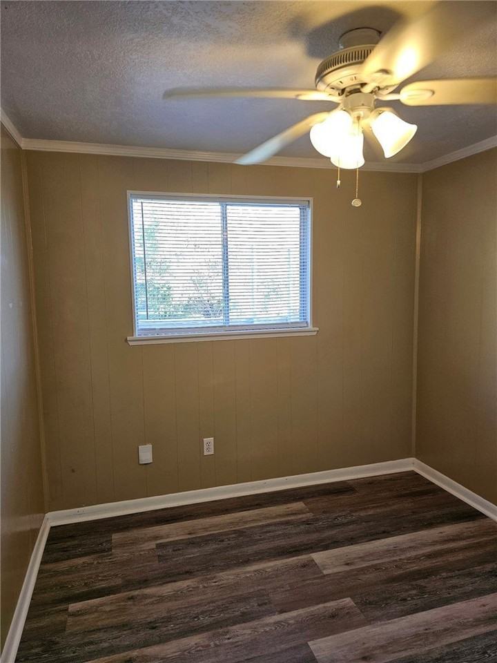 438 Claride St - Photo 5 of 6