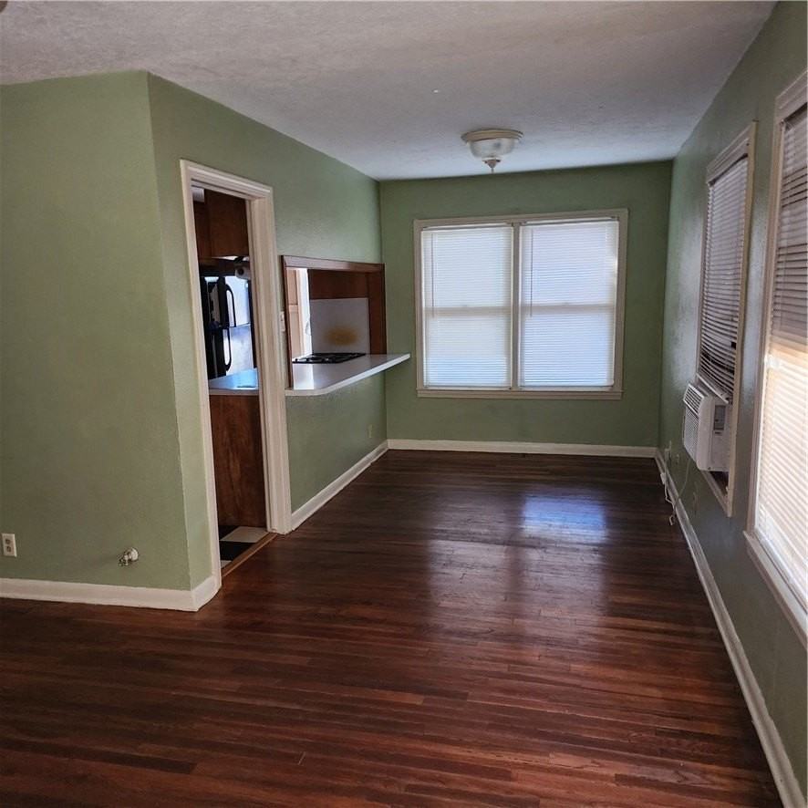 4429 Cherry St - Photo 3 of 10