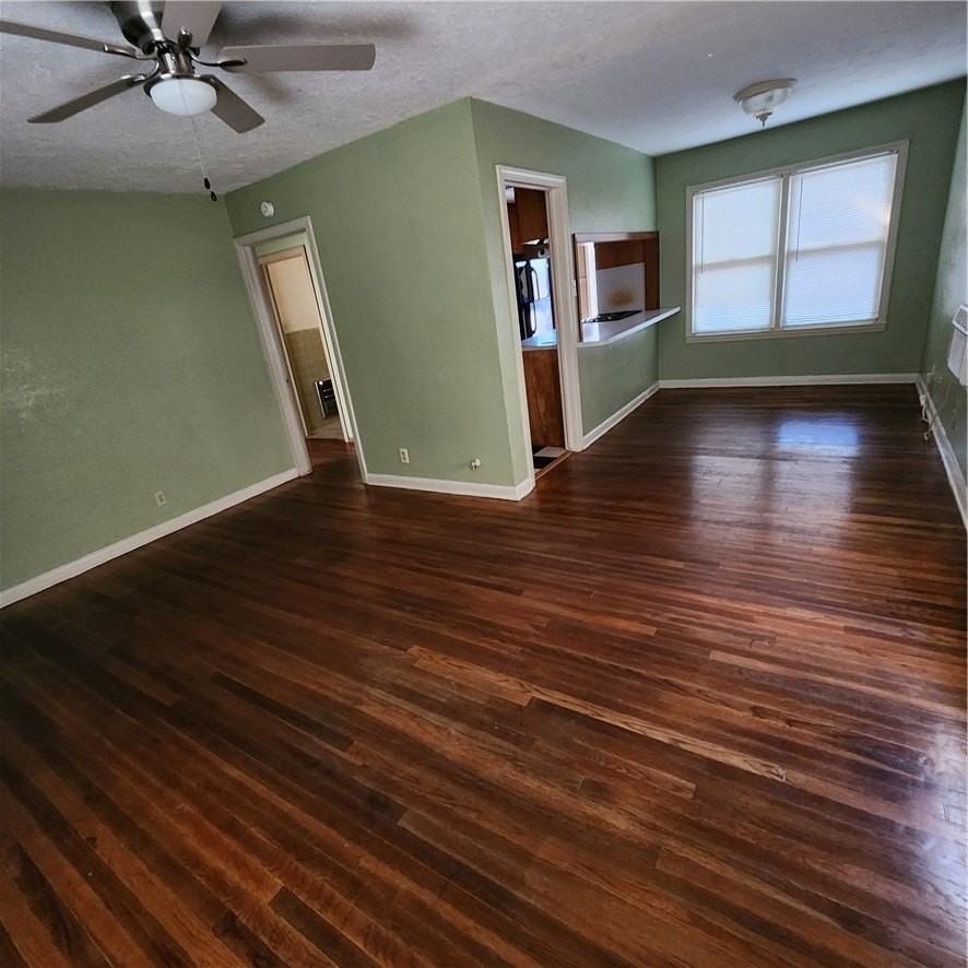 4429 Cherry St - Photo 4 of 10