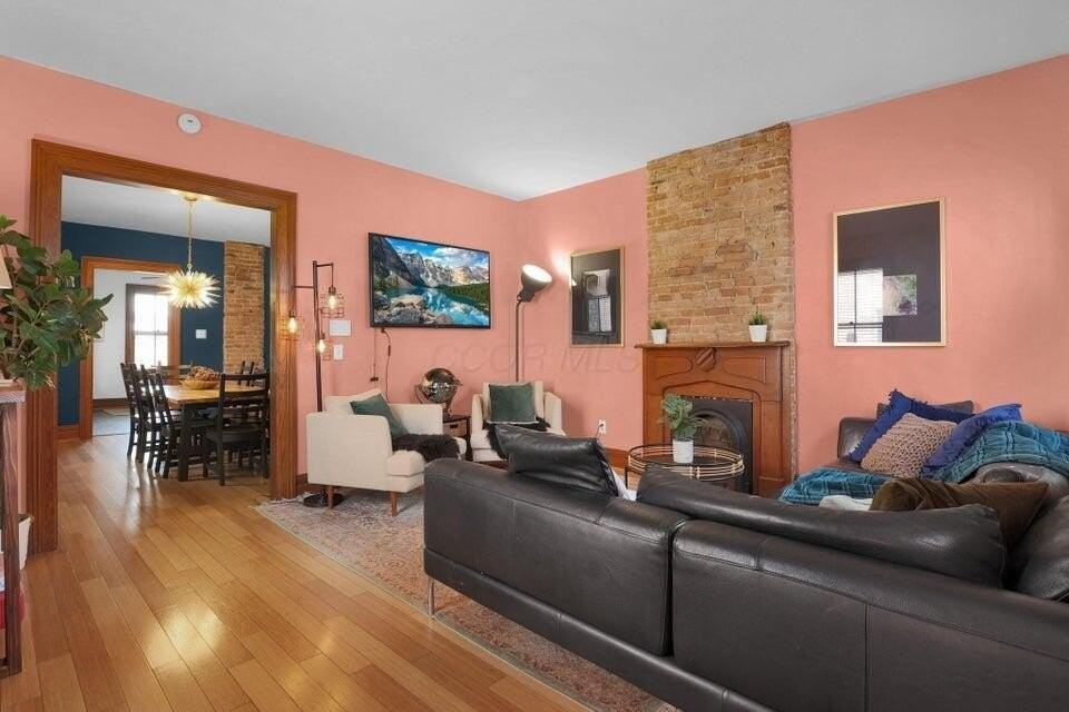 42 E Prescott St - Photo 4 of 23