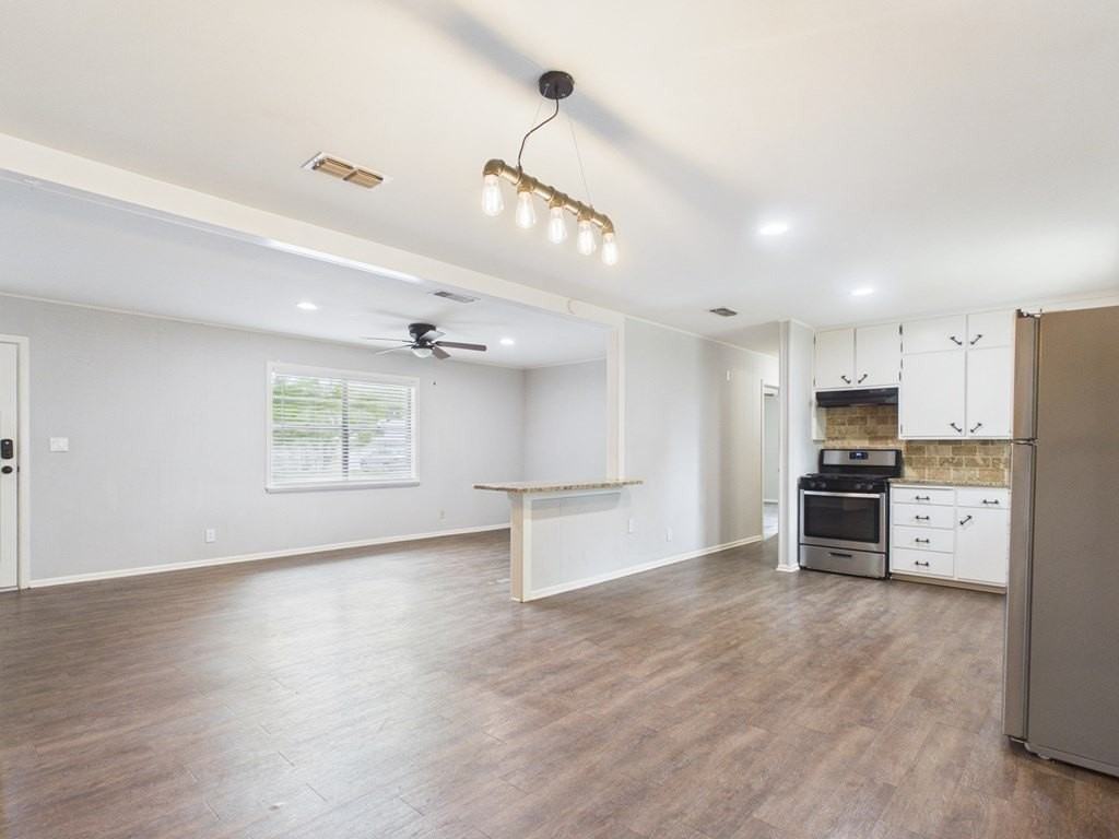 207 Skylark Dr - Photo 5 of 23