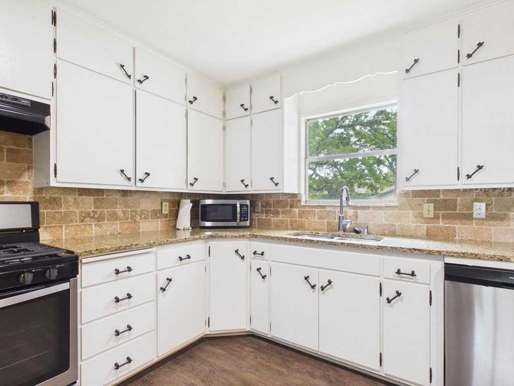 207 Skylark Dr - Photo 6 of 23