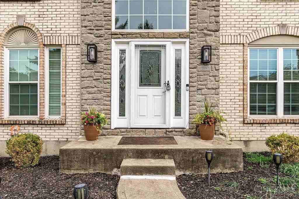 6580 Villagefield Dr - Photo 4 of 50