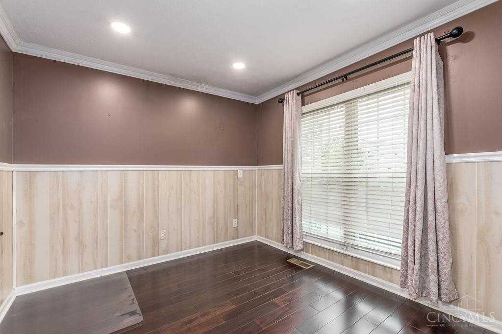 6580 Villagefield Dr - Photo 7 of 50