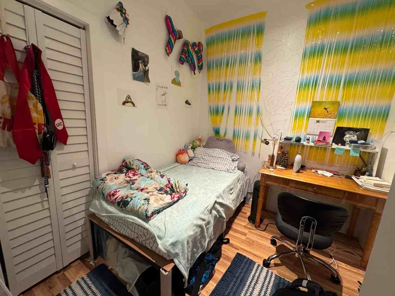 1037 W Polk St #1R - Photo 2 of 10