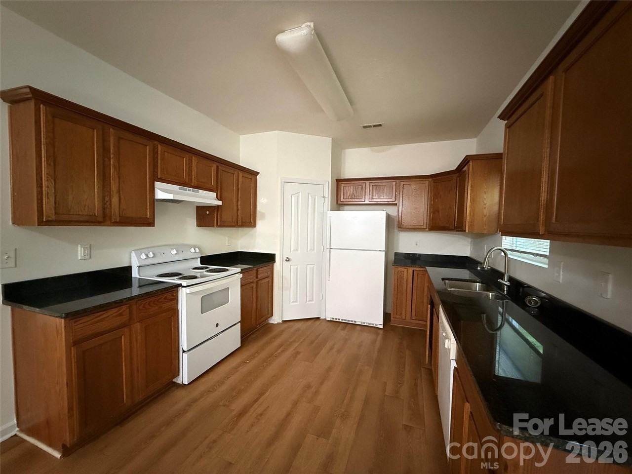 6734 Chieftain Dr - Photo 5 of 24