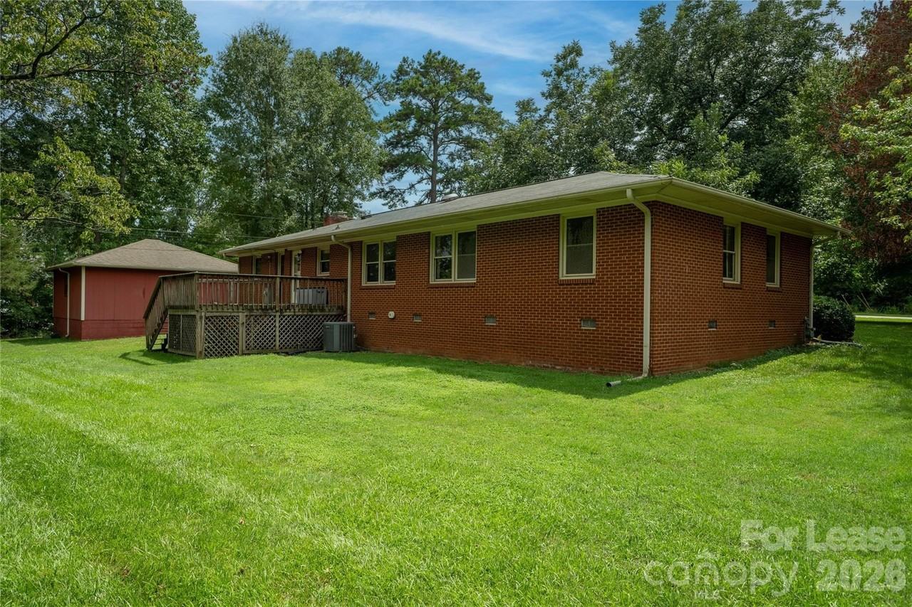 6510 Pleasant Grove Rd - Photo 4 of 26