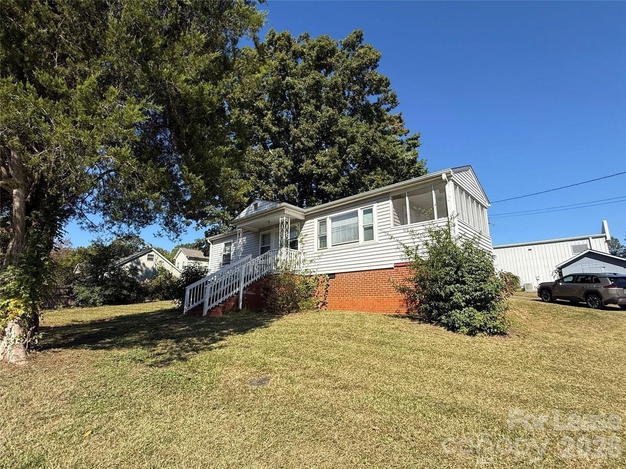 113 Garrison Dr - Photo 2 of 14