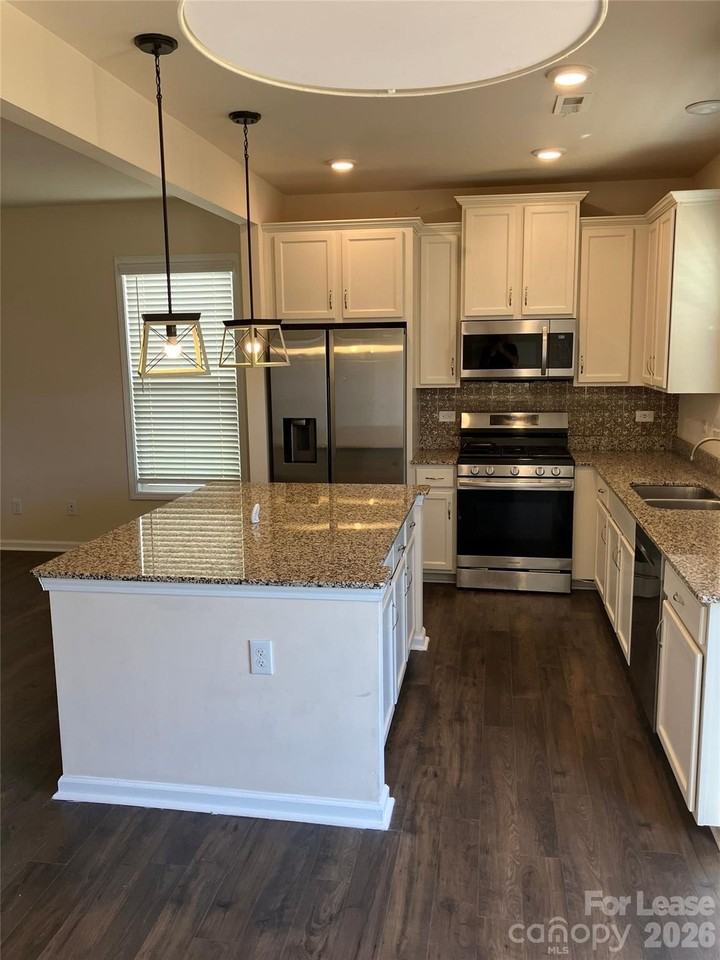 8145 Sheffield Dr - Photo 4 of 16