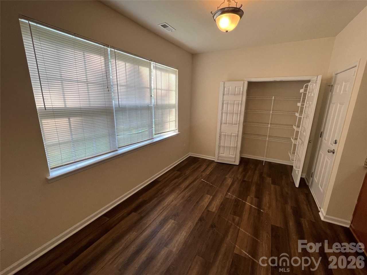 1018 Little Rock Ct - Photo 4 of 18