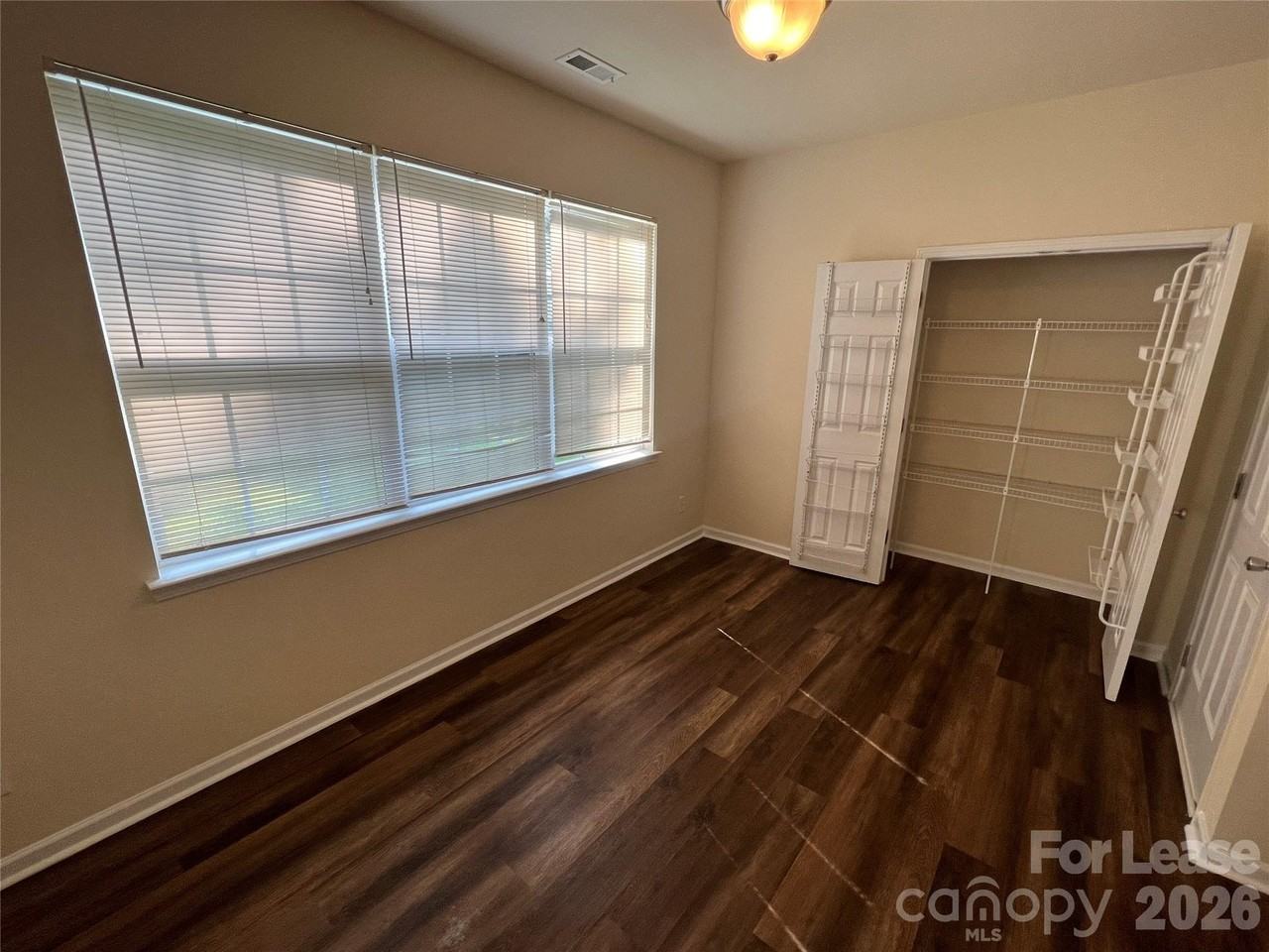 1018 Little Rock Ct - Photo 5 of 18