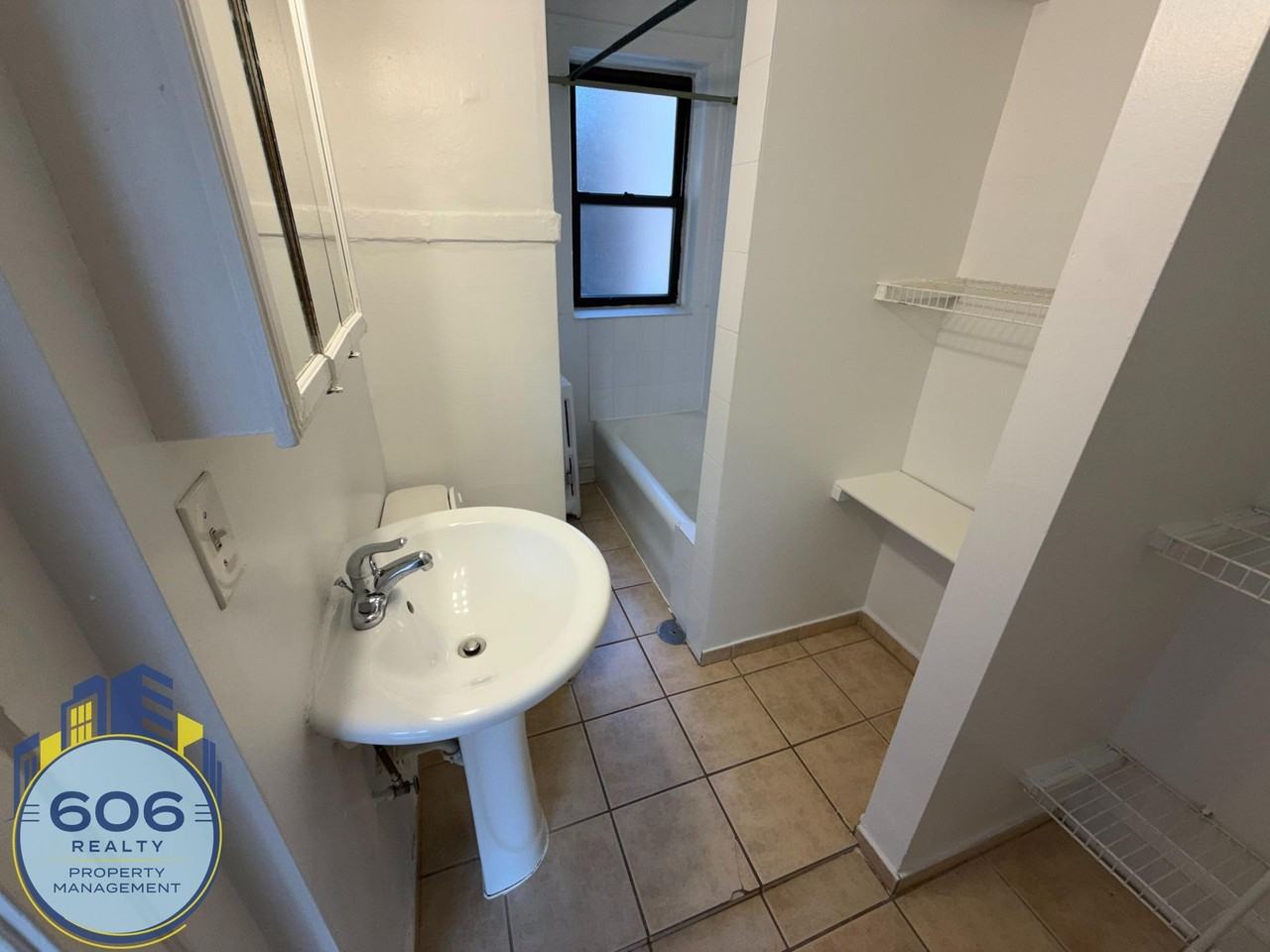 1135 W Lunt Ave #202 - Photo 7 of 14
