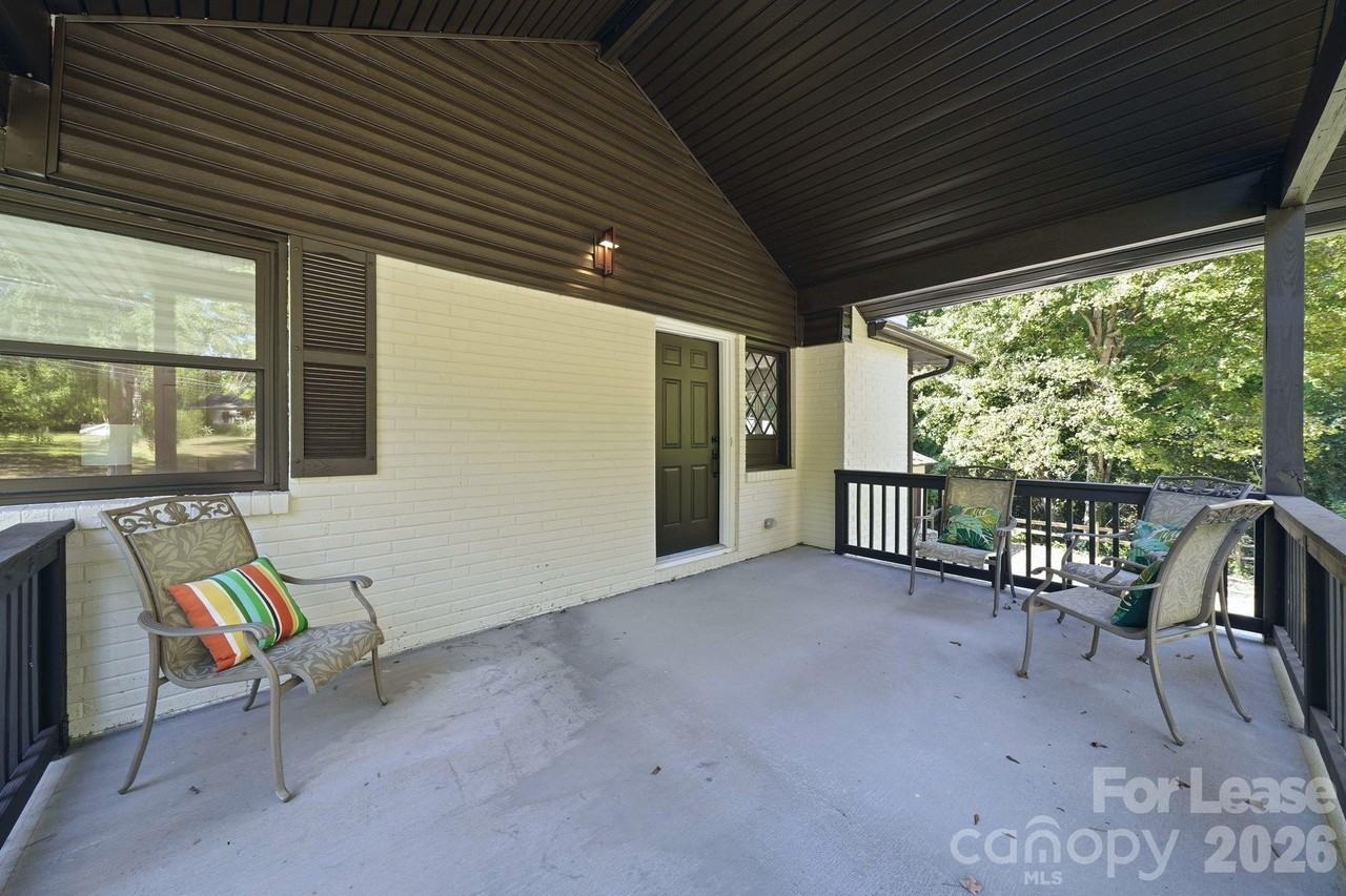 434 Sunnyside Dr Se - Photo 3 of 18