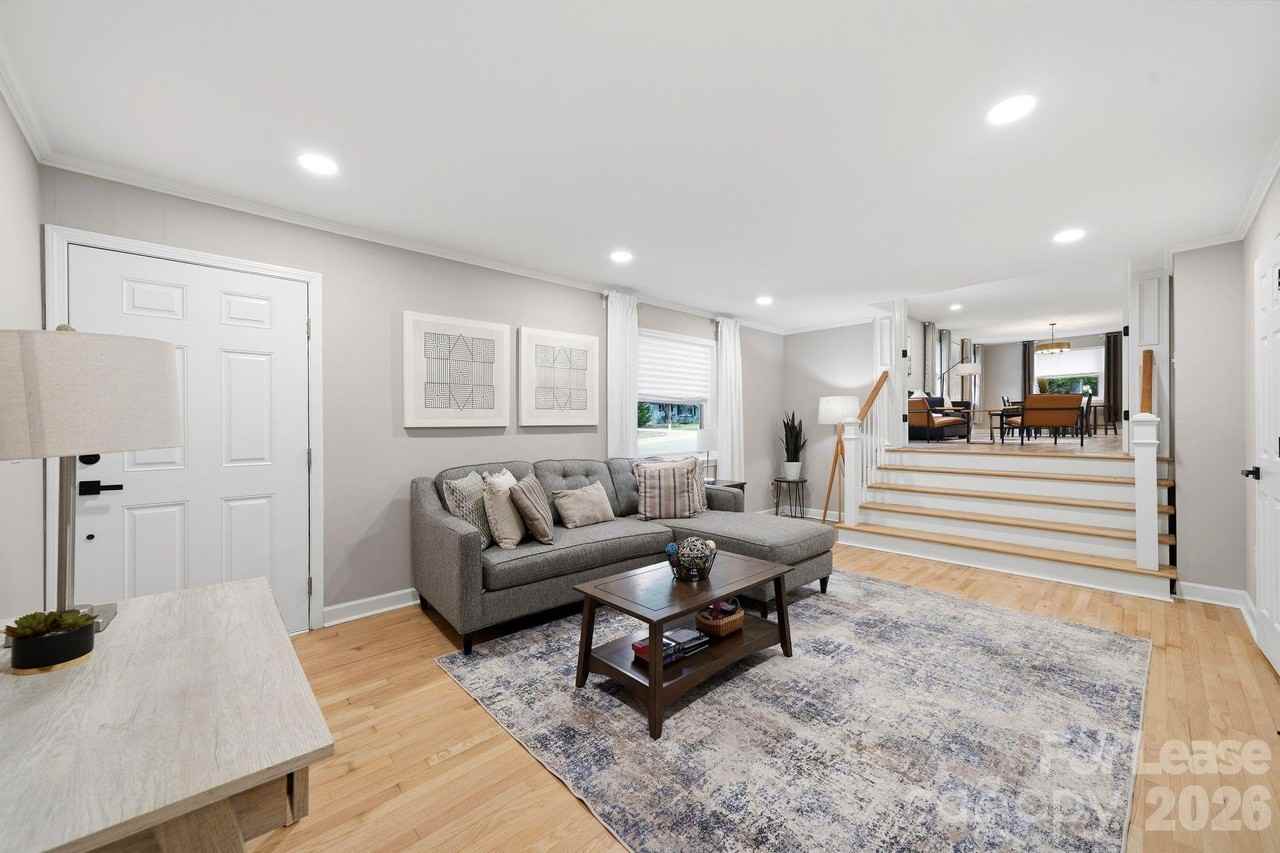 434 Sunnyside Dr Se - Photo 5 of 18