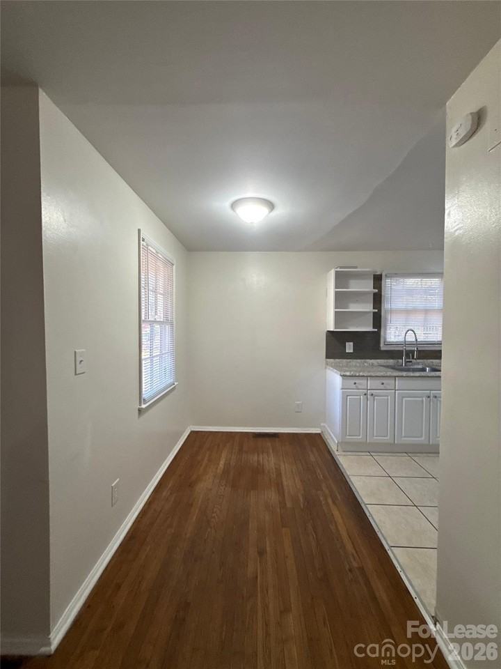 5135 Grapevine Dr - Photo 4 of 14