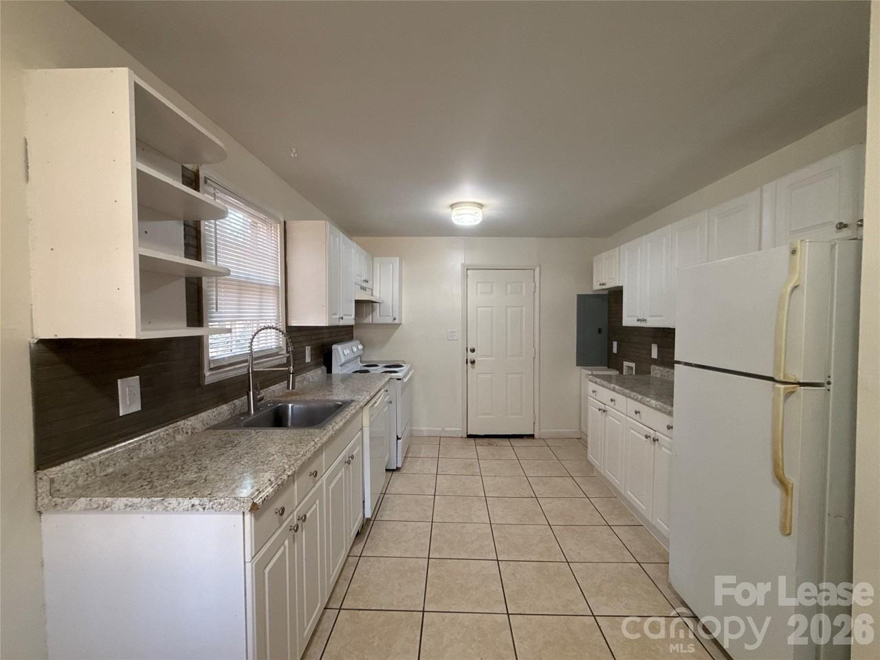 5135 Grapevine Dr - Photo 5 of 14