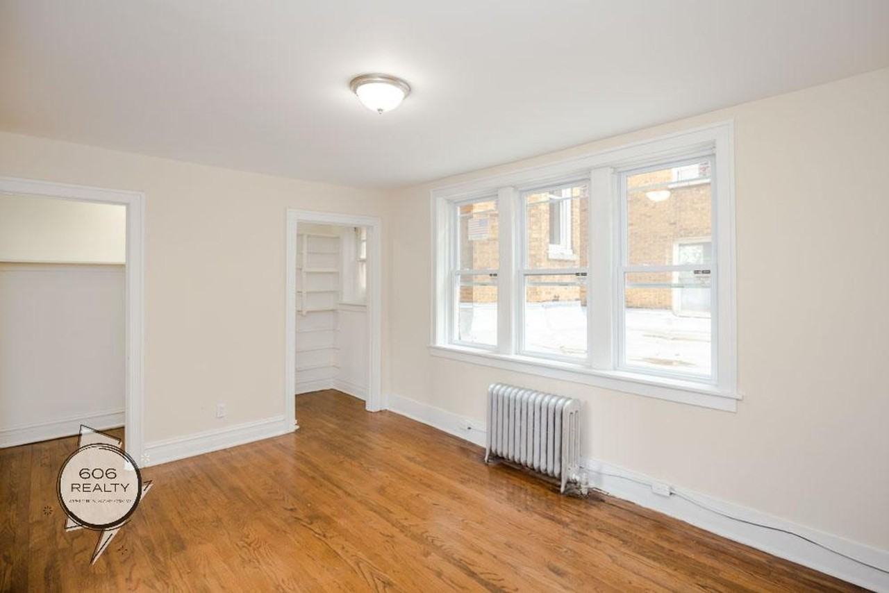 5011 W Cermak Rd #14 - Photo 3 of 7