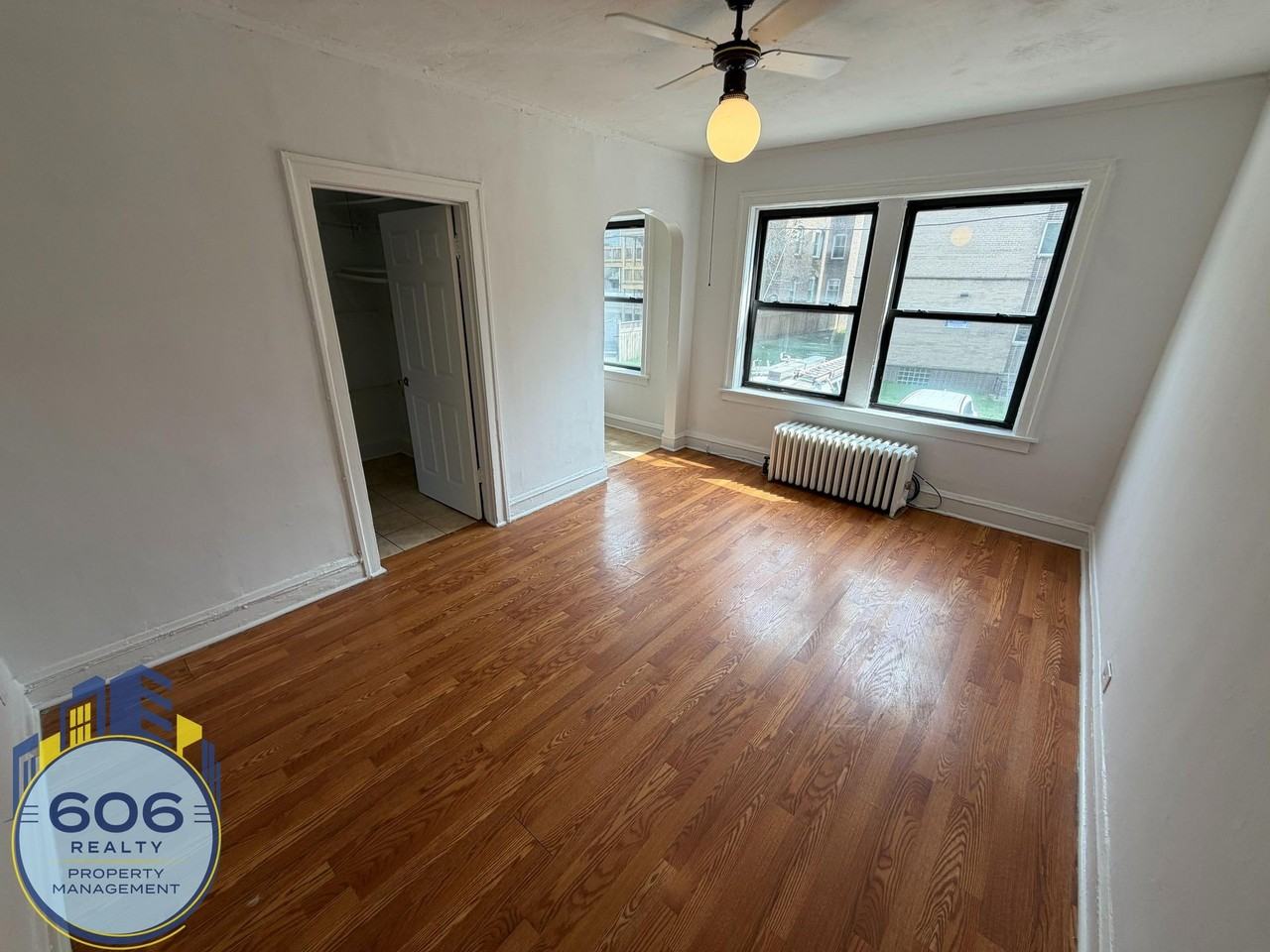1135 W Lunt Ave #211 - Photo 3 of 14
