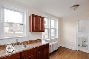 featured image of 5011 W Cermak Rd #27