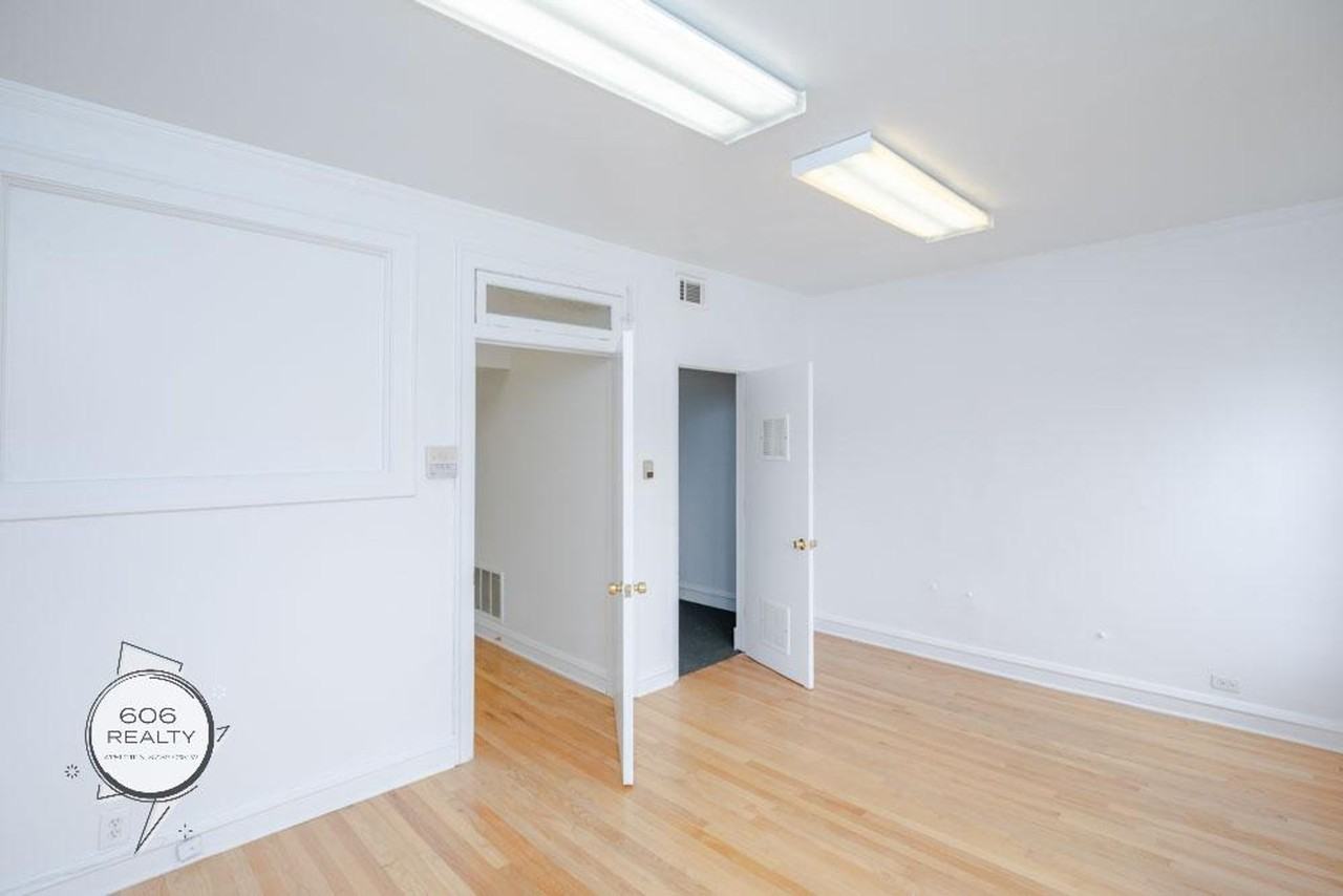 1550 W 95th St #308 - Photo 6 of 8