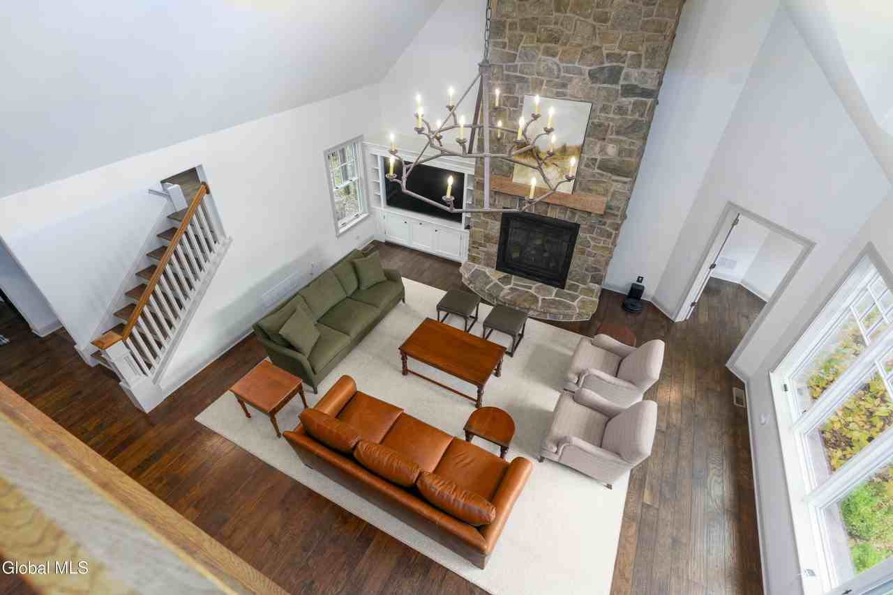15 Saratoga Farm Rd - Photo 6 of 50