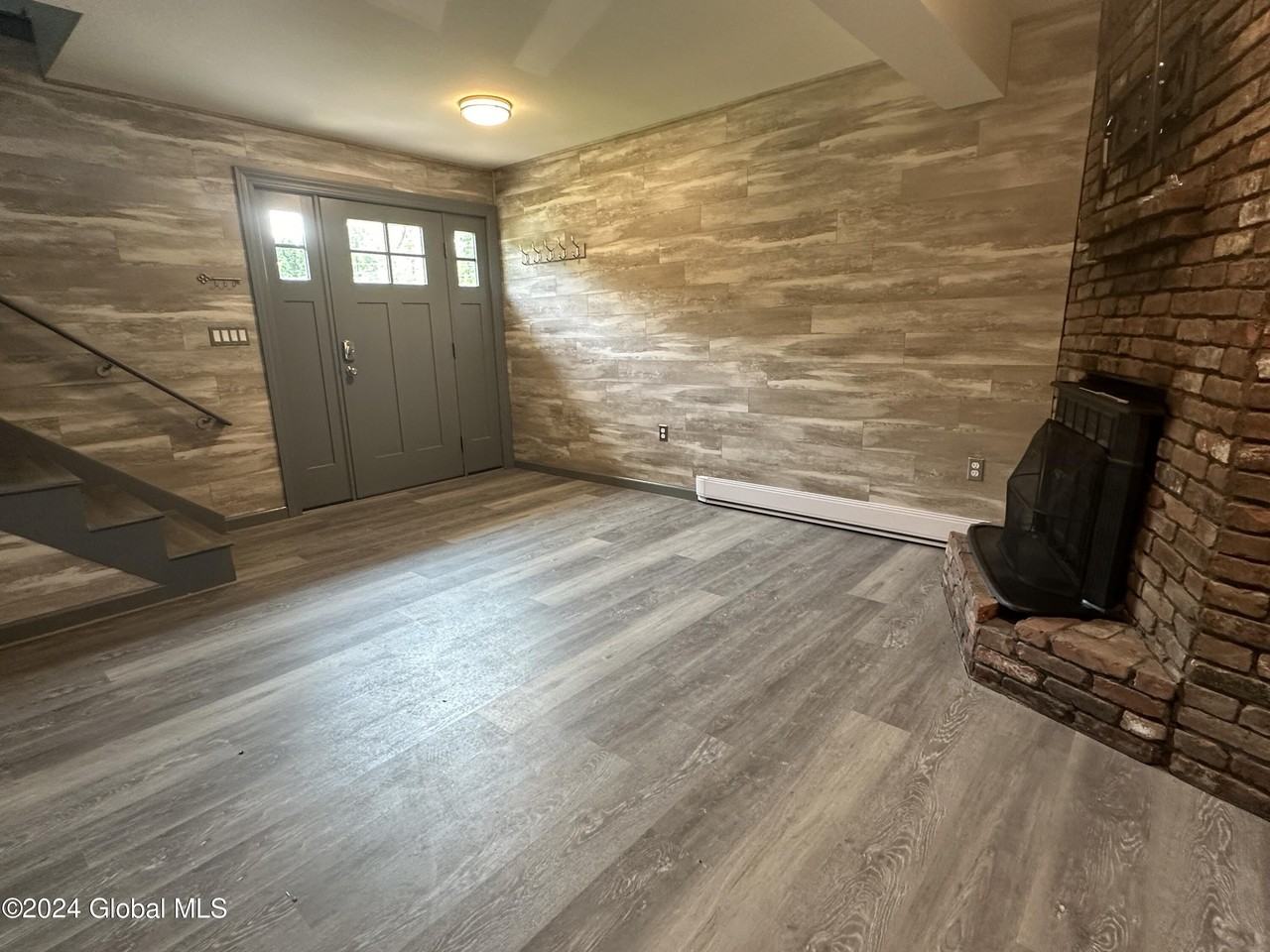3911 Albany St - Photo 4 of 16