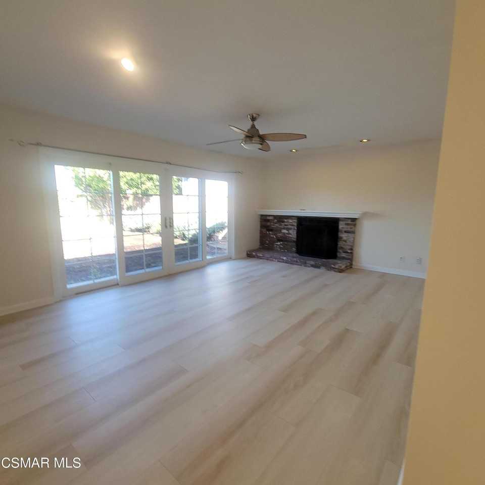 2117 Samson Ave - Photo 5 of 41