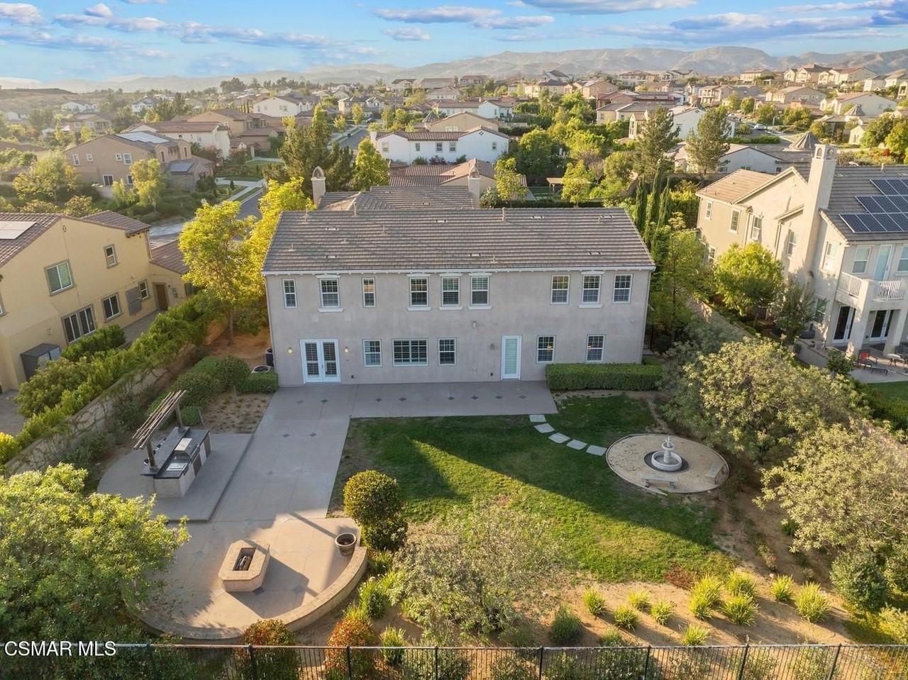 13854 Saddleback Dr - Photo 3 of 50