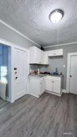 featured image of 129 Quaker Ln S #1stFL