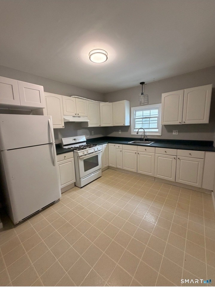 118 Union Ave #2 - Photo 2 of 6