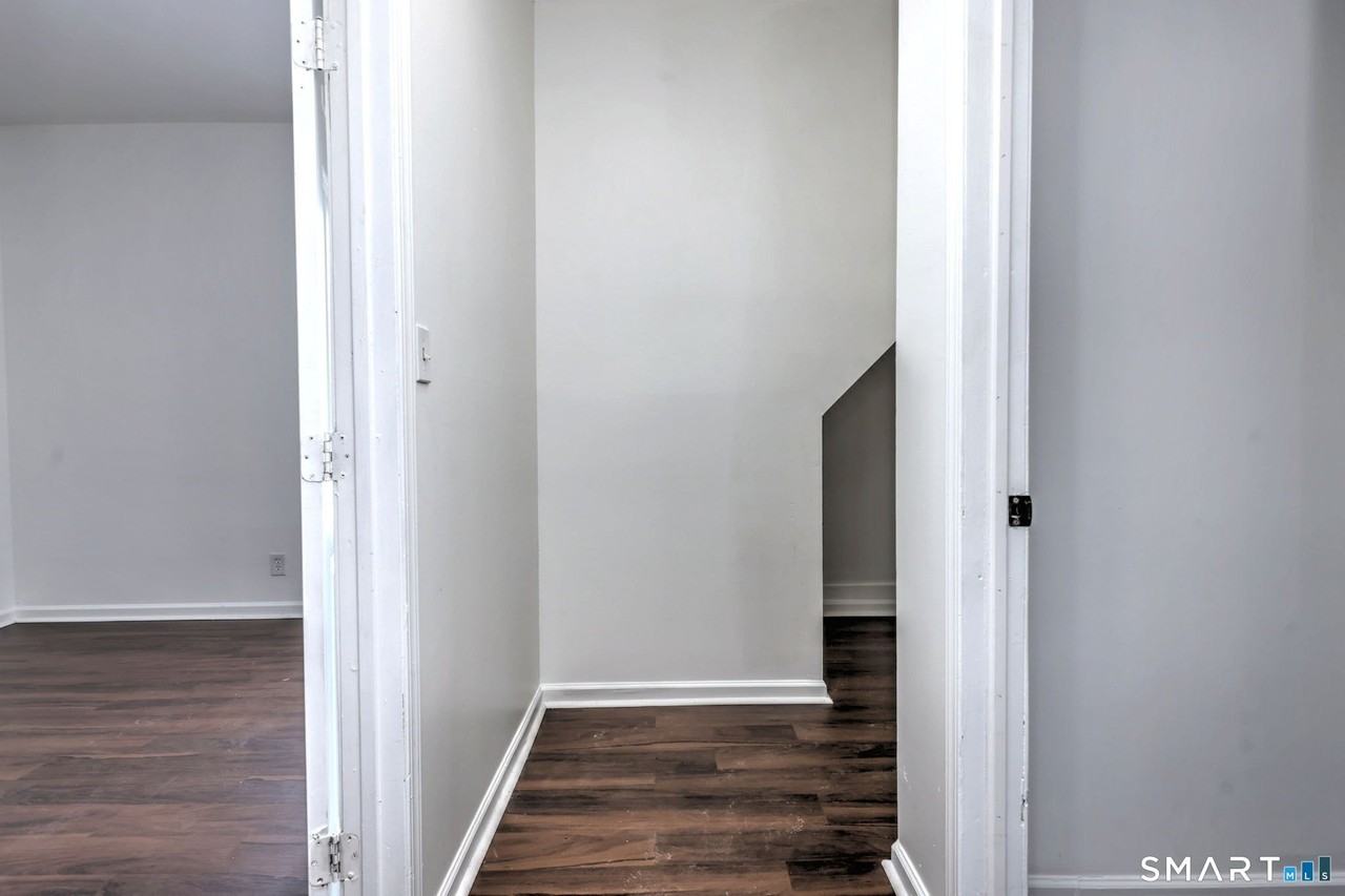 483 Ferry St #1 - Photo 4 of 33