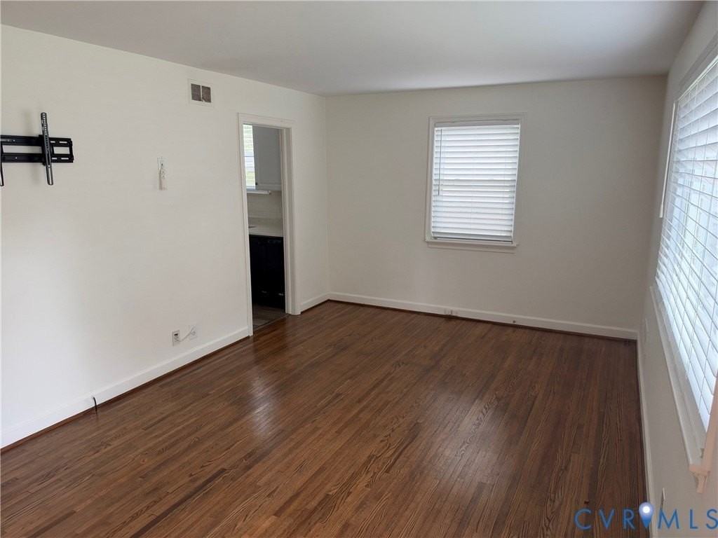 6523 Stuart Ave - Photo 4 of 11